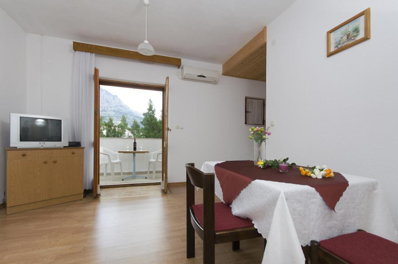 Family Friendly Apartments With A Swimming Pool Baska Voda, Makarska - 12442 Exterior foto